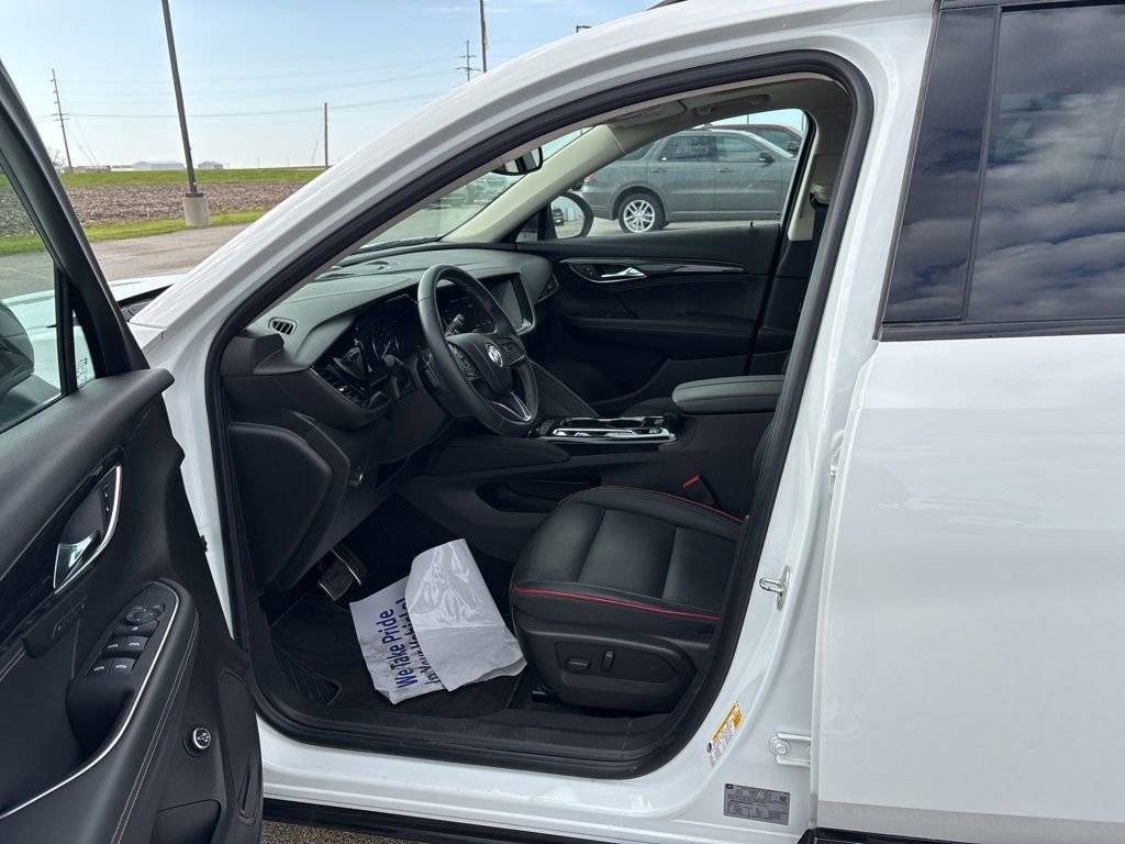 Used 2023 Buick Envision Essence w/ Sport Touring Package AWD/4WD image 31
