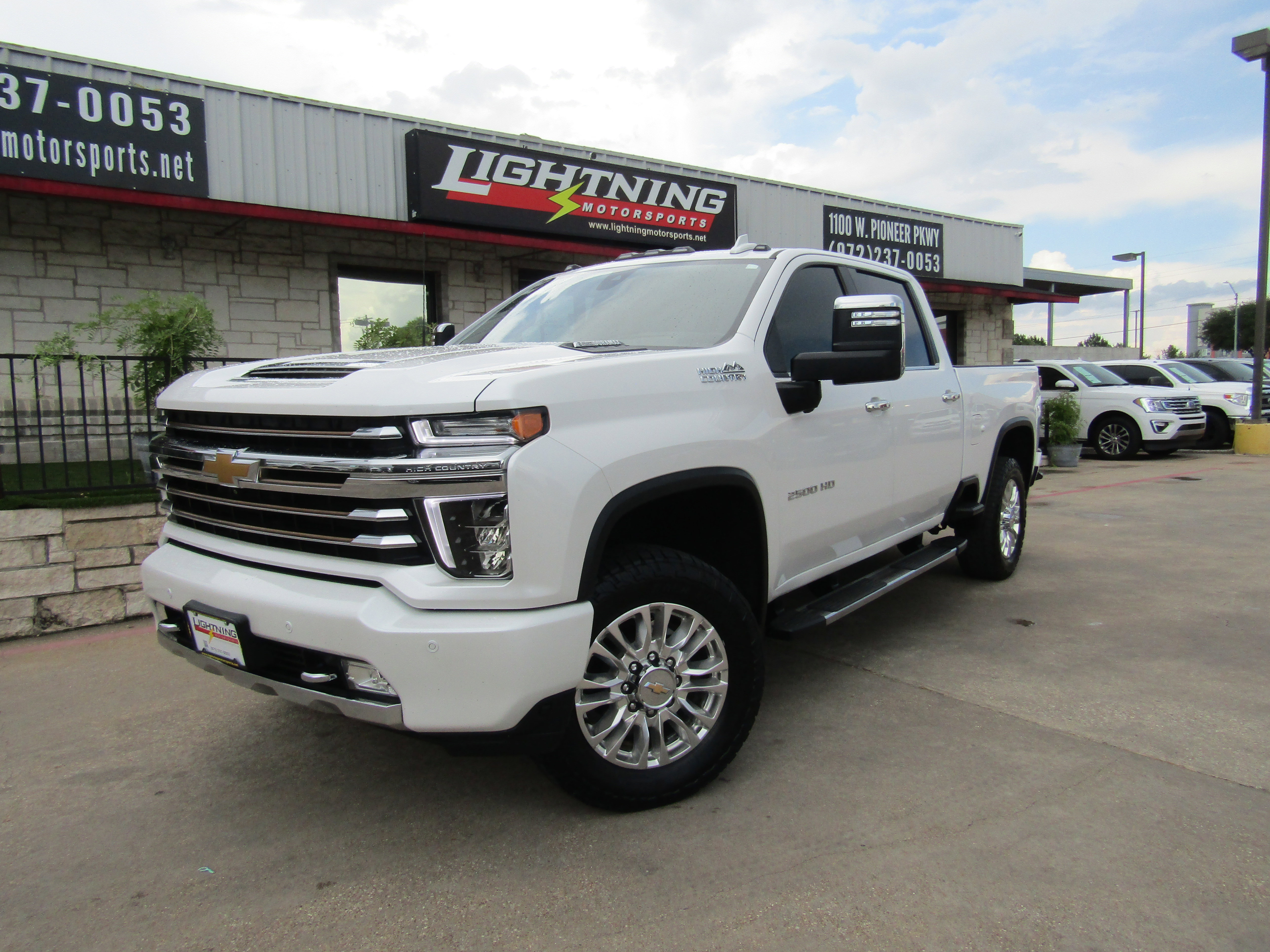 Used 2021 Chevrolet Silverado 2500 High Country w/ Z71 Off-Road Package image 1