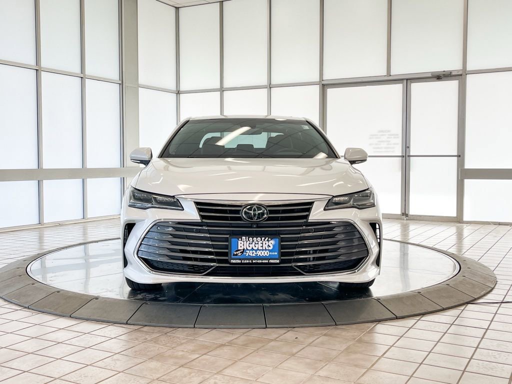 Used 2021 Toyota Avalon Limited image 3