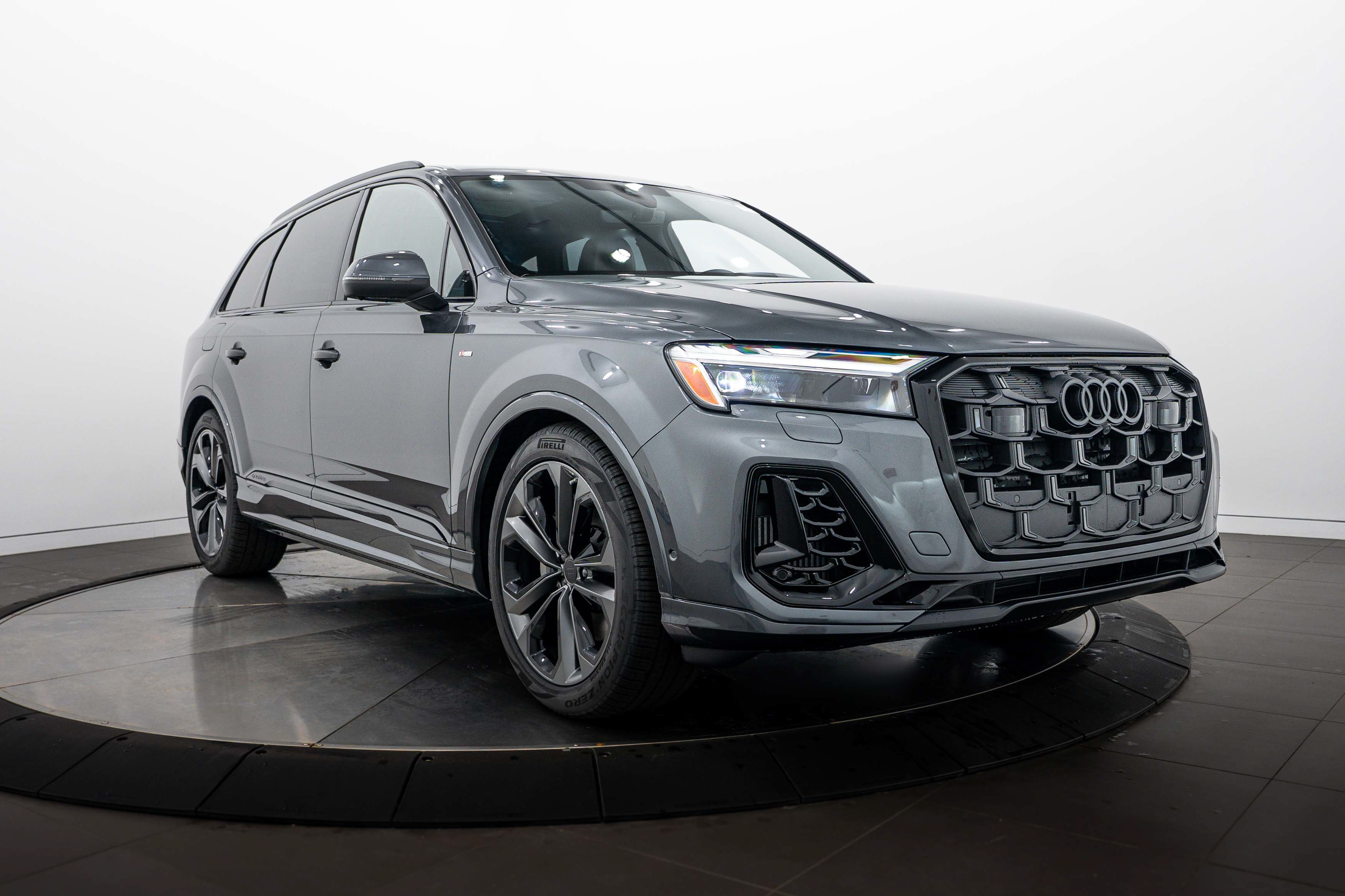 New 2026 Audi Q7 3.0T Prestige