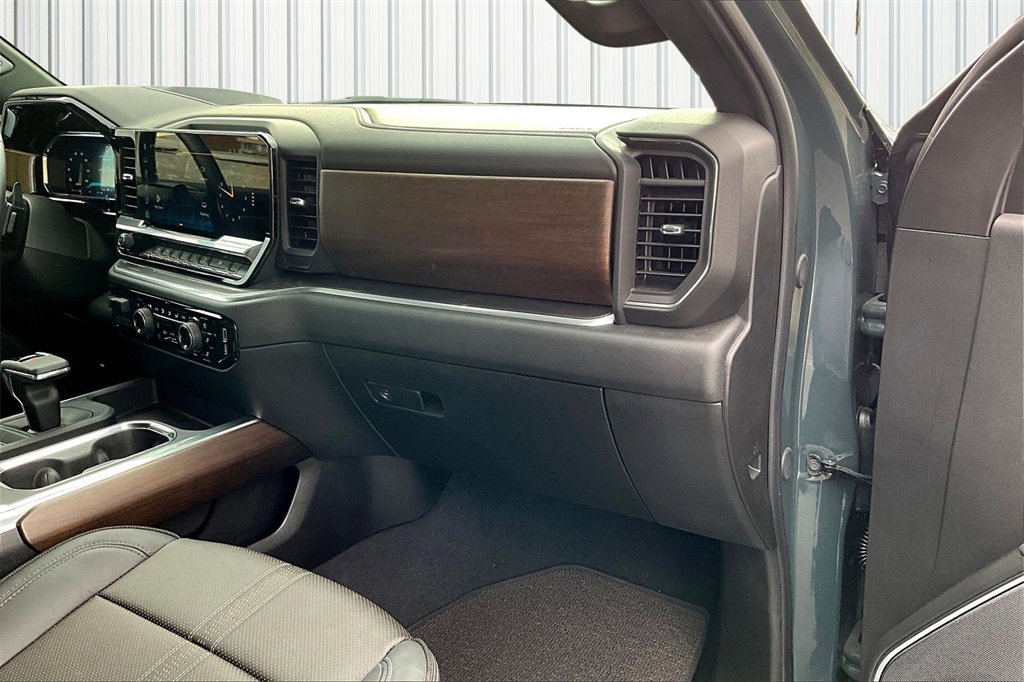 Used 2026 Chevrolet Silverado 1500 High Country w/ Technology Package image 12