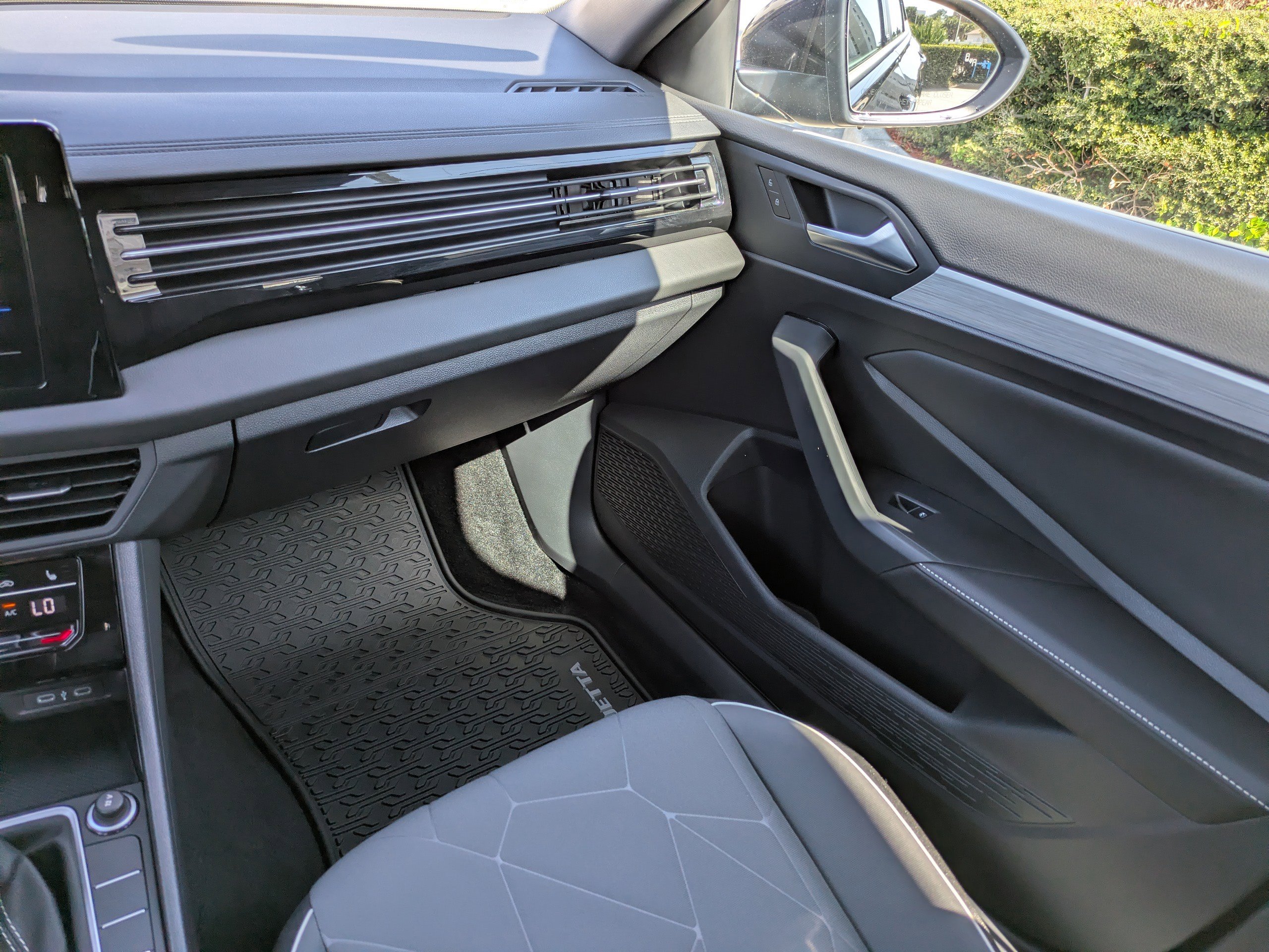 Certified 2025 Volkswagen Jetta Sport image 16