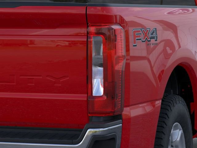 New 2026 Ford F250 XLT w/ FX4 Off-Road Package image 21