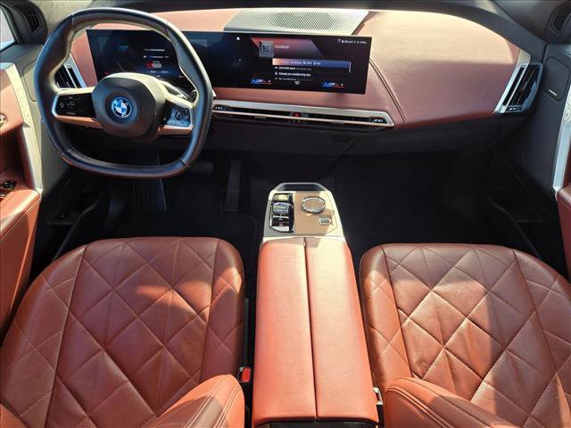 Used 2023 BMW iX xDrive50 w/ Ultimate Package image 18