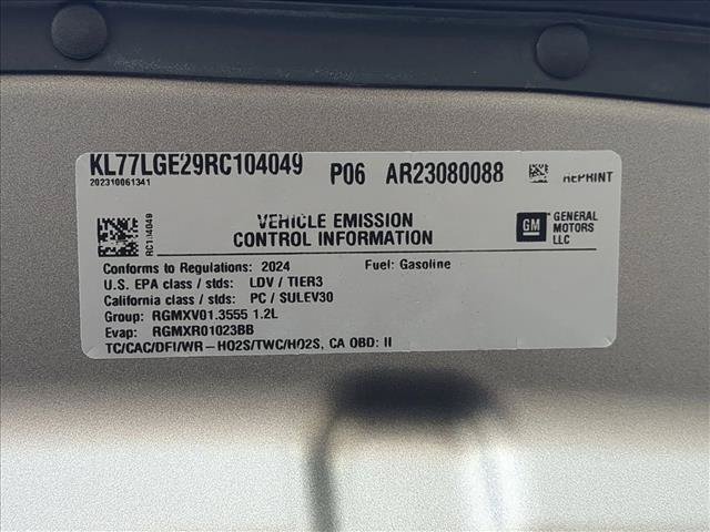 Used 2024 Chevrolet Trax RS w/ Driver Confidence Package FWD image 25