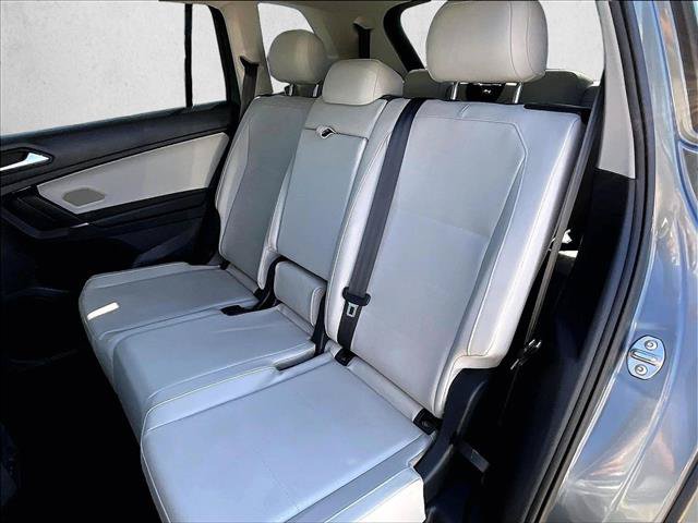 Used 2020 Volkswagen Tiguan SE FWD image 24