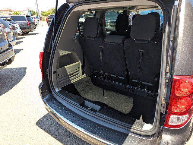 Used 2018 Dodge Grand Caravan SE w/ UConnect Hands-Free Group FWD image 22