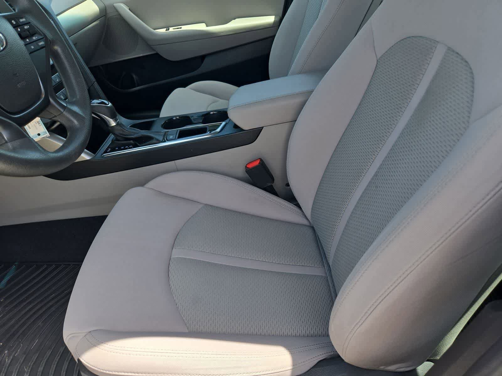 Used 2017 Hyundai Sonata SE FWD image 14