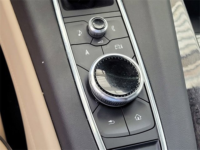 Used 2023 Cadillac Escalade Premium Luxury w/ Performance Package image 15