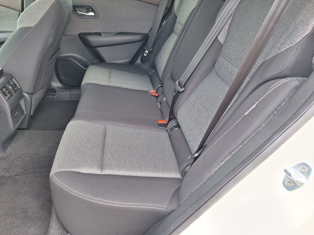 Used 2023 Nissan Rogue SV image 23