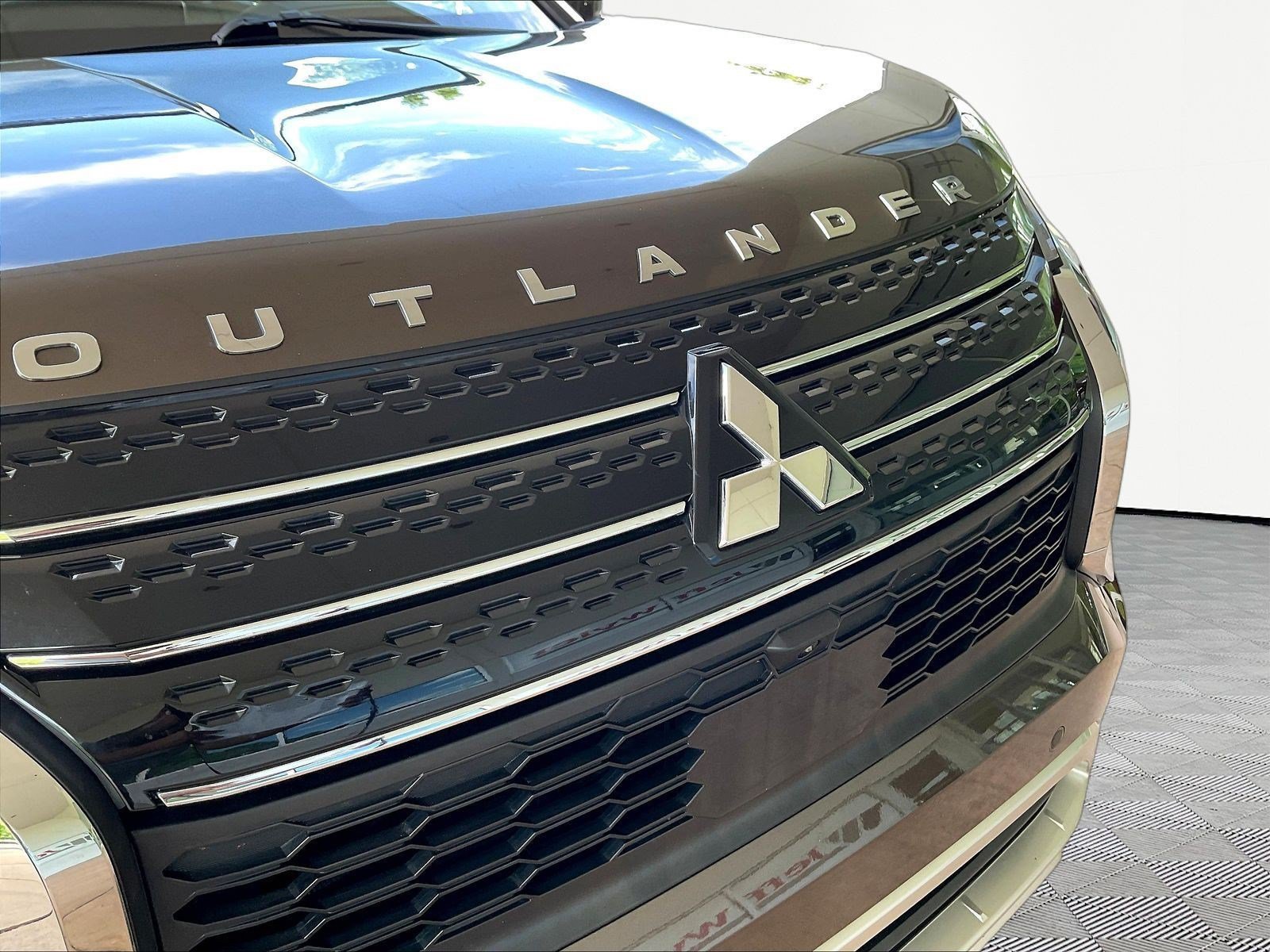 Used 2023 Mitsubishi Outlander SEL FWD image 31