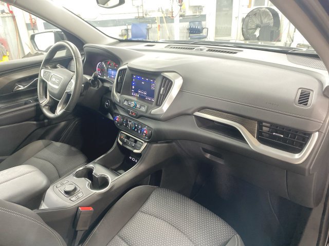 Used 2024 GMC Terrain SLE w/ Driver Convenience Package FWD image 27