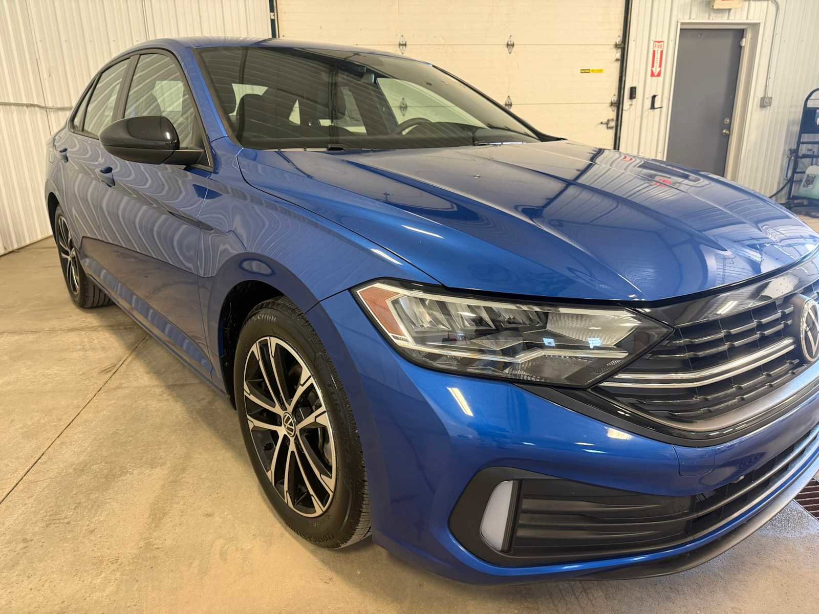 Certified 2023 Volkswagen Jetta Sport image 10