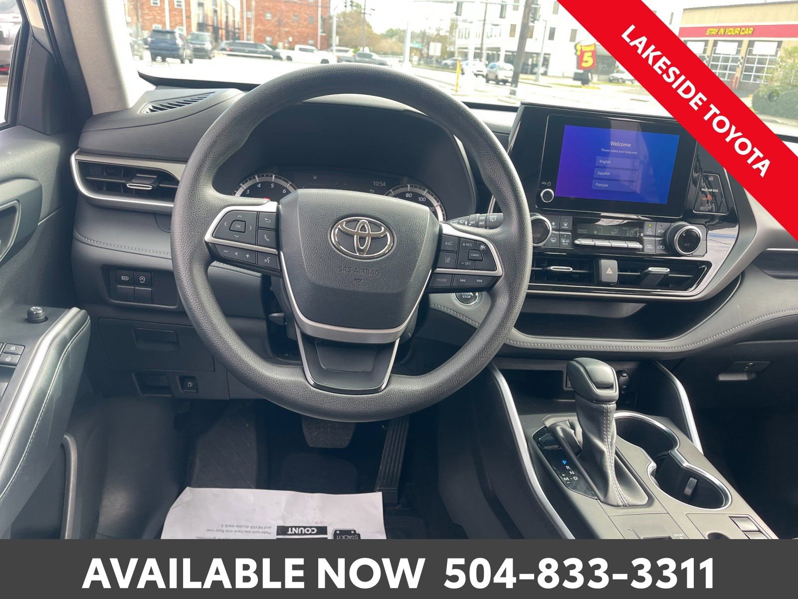 Used 2023 Toyota Highlander L image 16