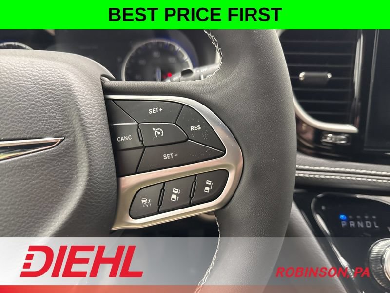 New 2026 Chrysler Pacifica Select FWD image 31