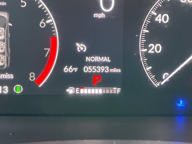 Used 2025 Honda Pilot Touring image 11