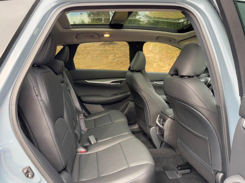 Used 2025 INFINITI QX50 Luxe image 10