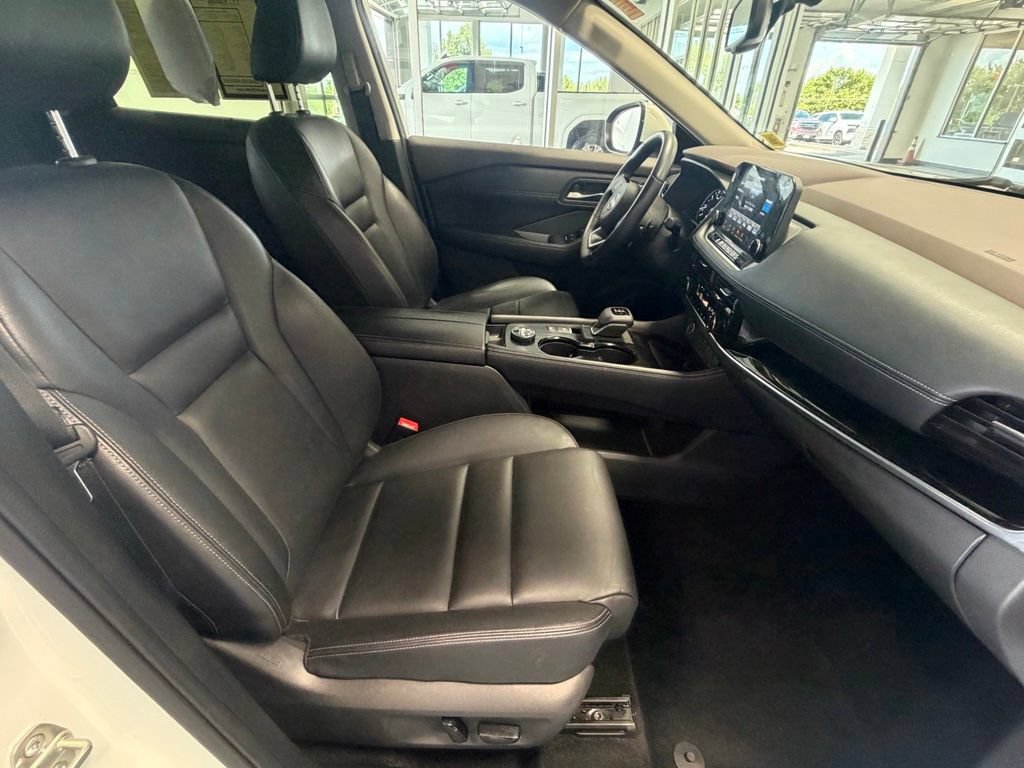 Used 2023 Nissan Rogue SL AWD/4WD image 38