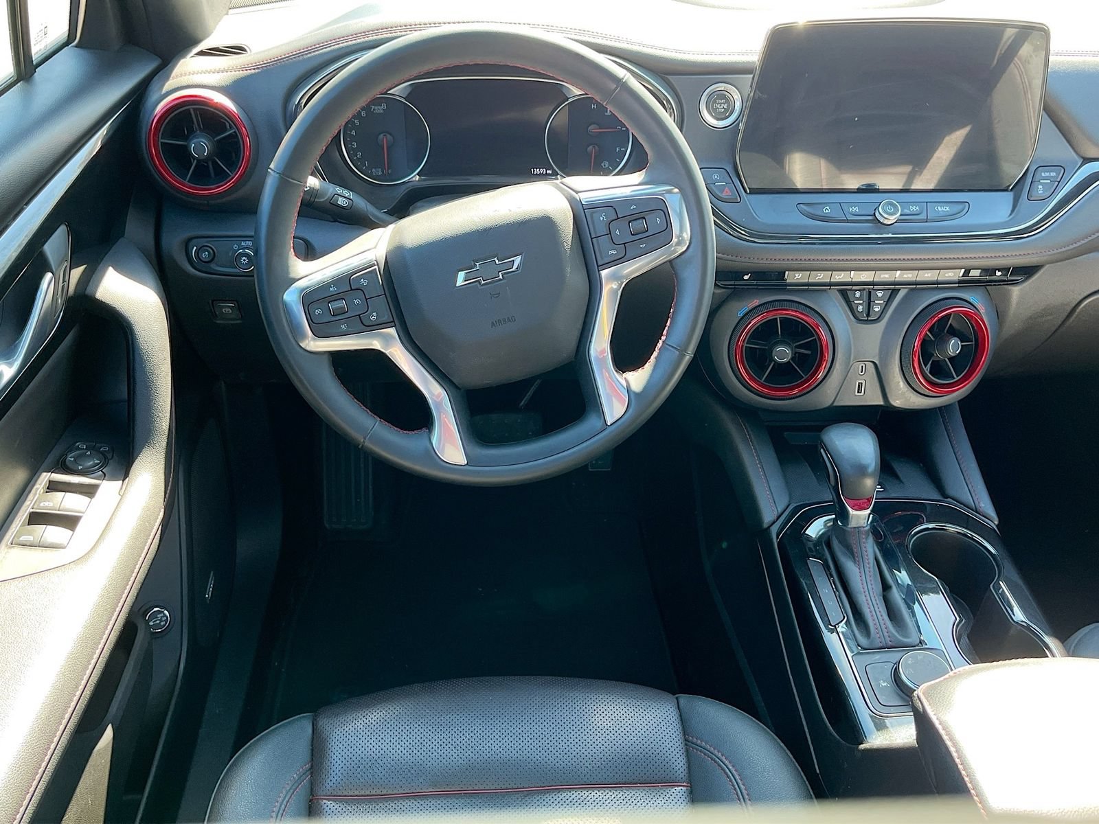 Used 2023 Chevrolet Blazer RS FWD image 24