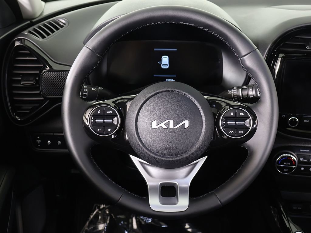 Used 2023 Kia Soul EX image 40