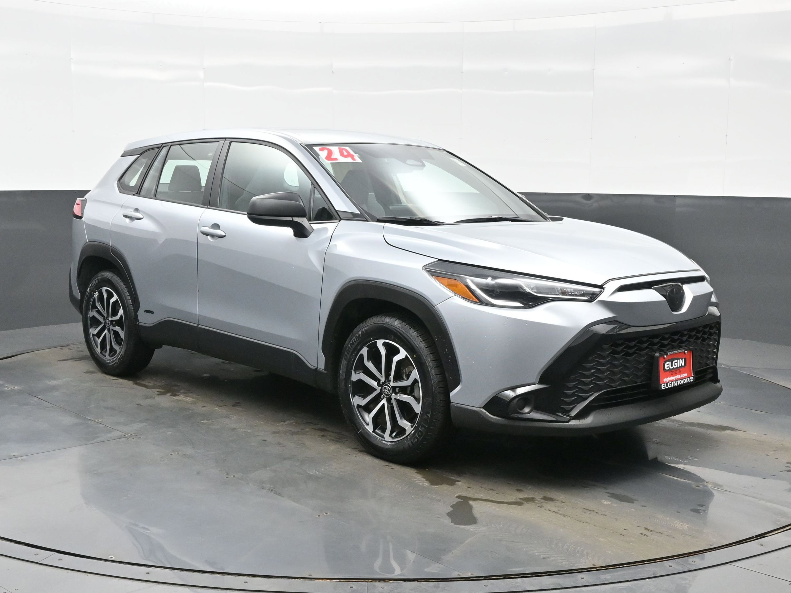 Used 2024 Toyota Corolla Cross S AWD/4WD image 8