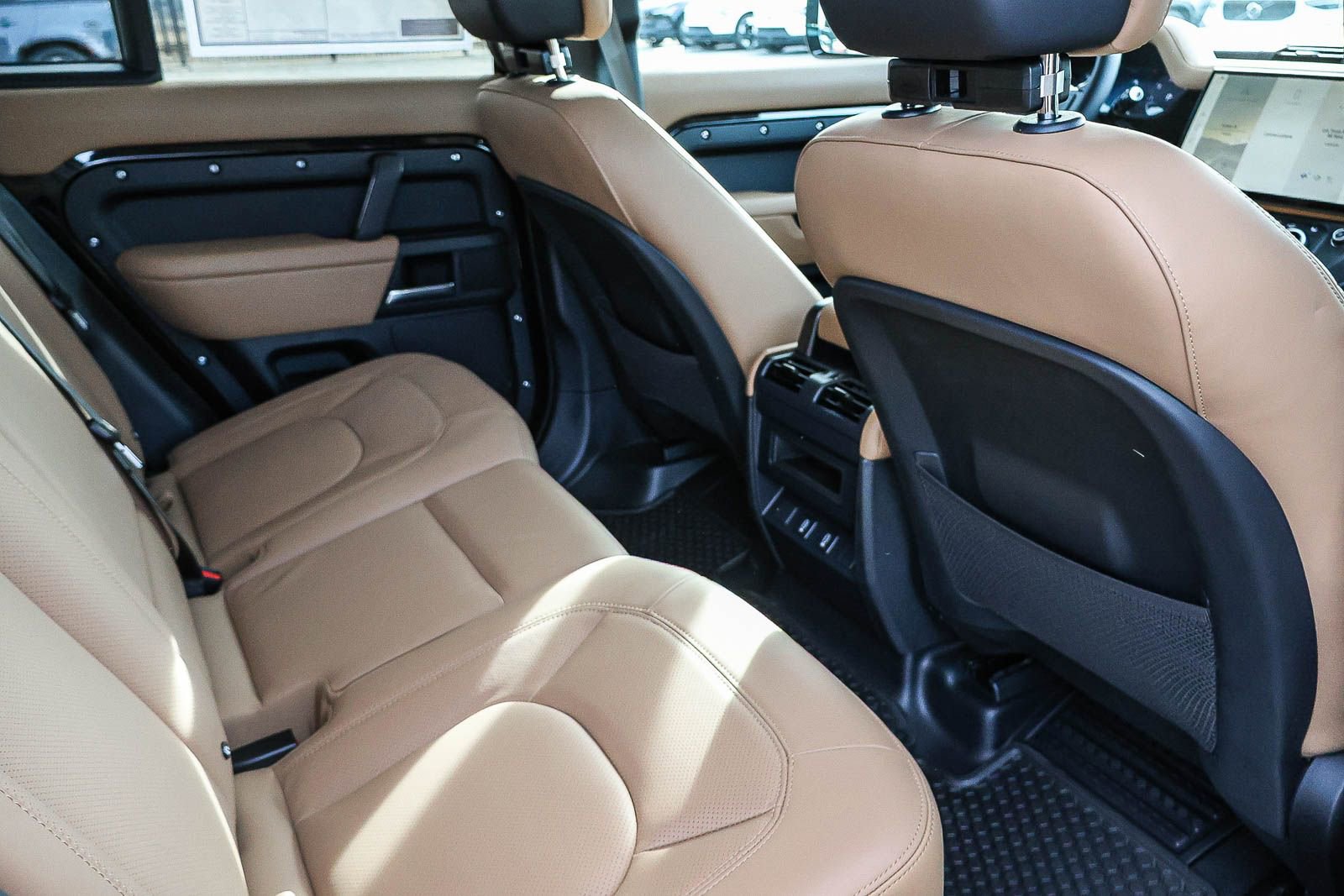 New 2026 Land Rover Defender 110 X-Dynamic SE image 20