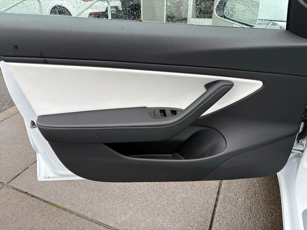 Used 2018 Tesla Model 3 Long Range image 11
