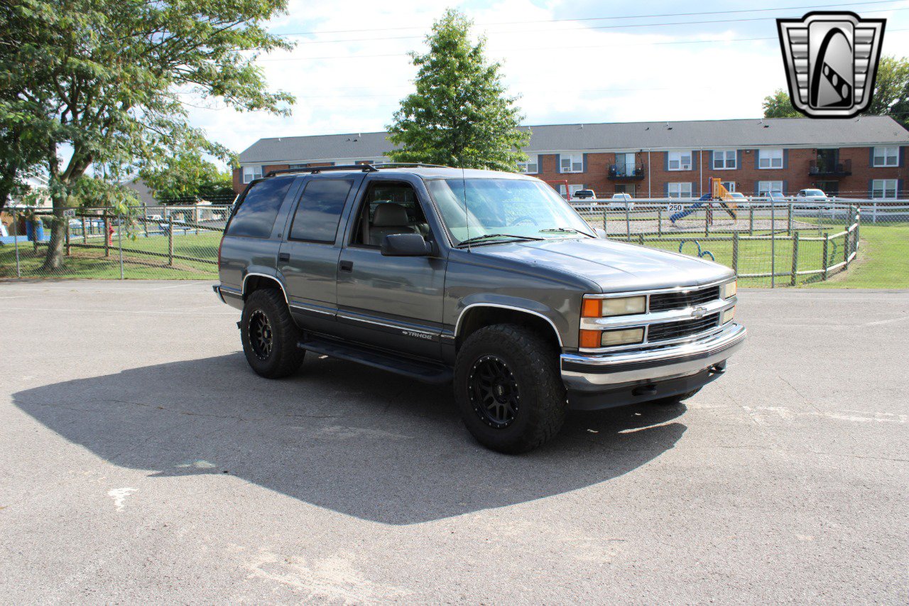 Used 1999 Chevrolet Tahoe Z71 w/ Preferred Equipment Group image 27