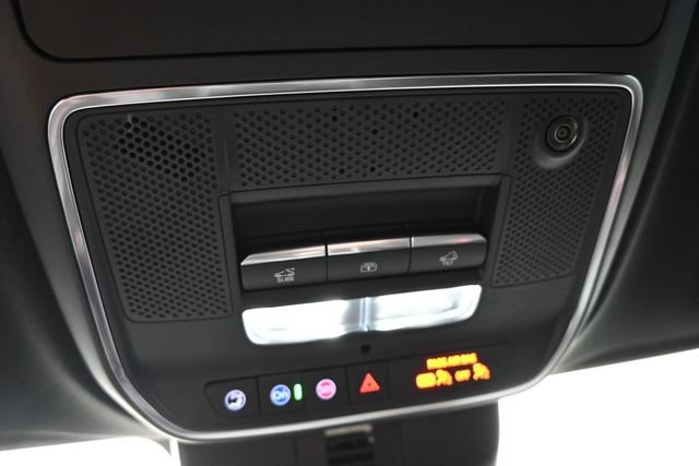 New 2027 Chevrolet Traverse RS w/ LPO, Floor Liner Package FWD image 21