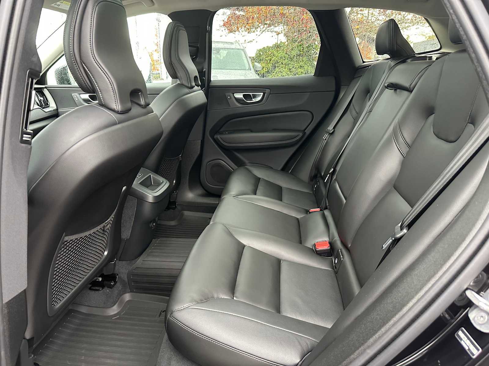 Used 2025 Volvo XC60 B5 Core w/ Protection Package Premier image 15