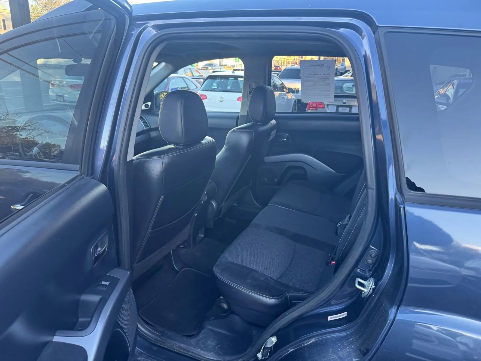 Used 2009 Mitsubishi Outlander SE image 14