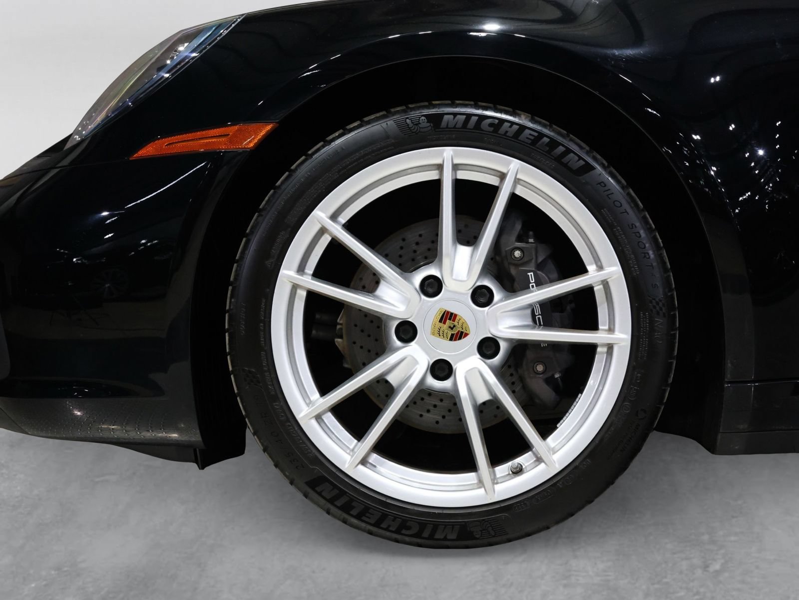 Used 2022 Porsche 911 Carrera RWD image 8
