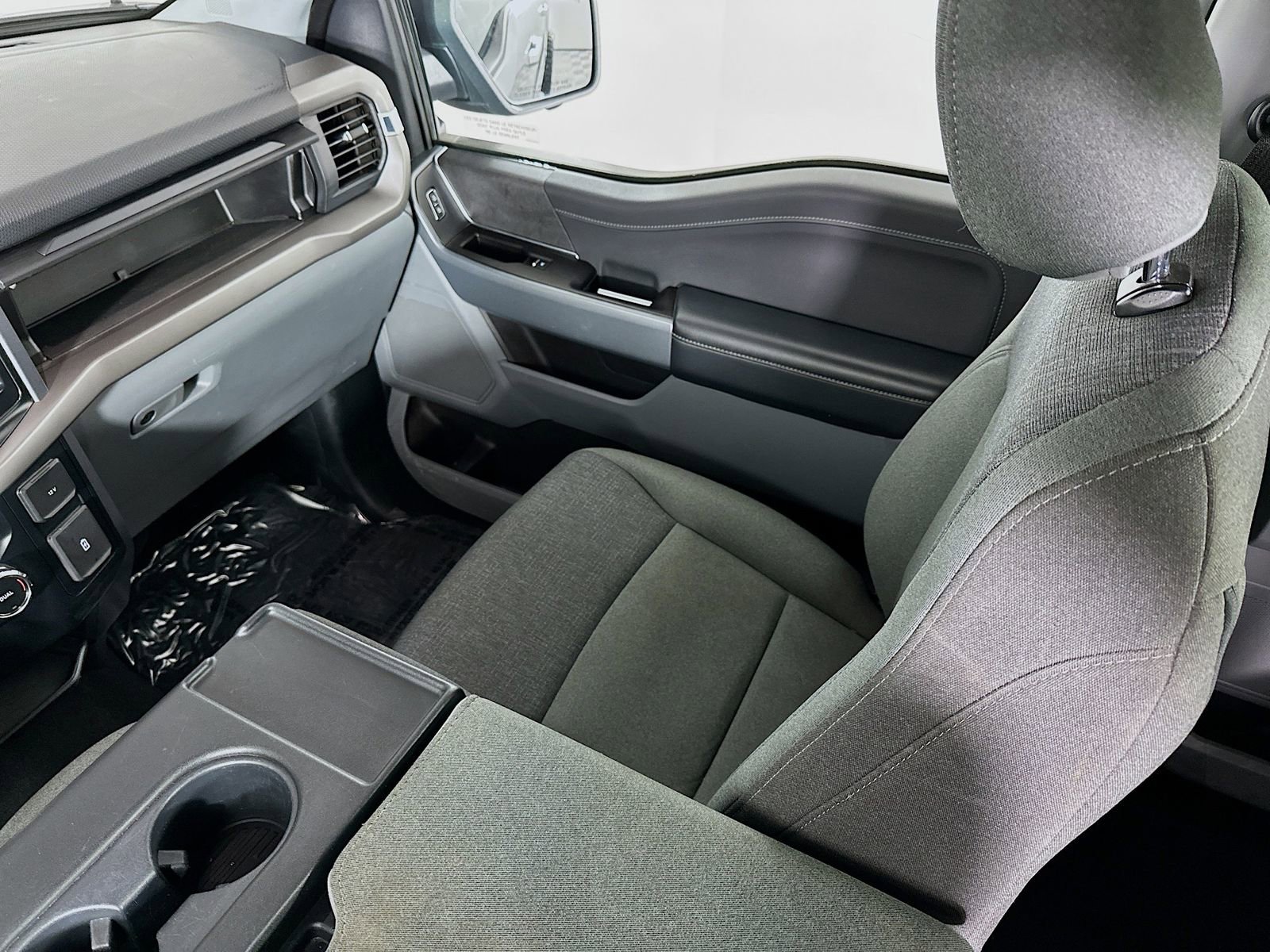 Used 2024 Ford F150 XLT w/ Tow/Haul Package image 23