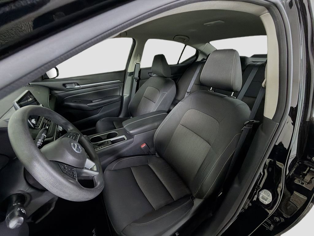 Used 2022 Nissan Altima 2.5 SV FWD image 13