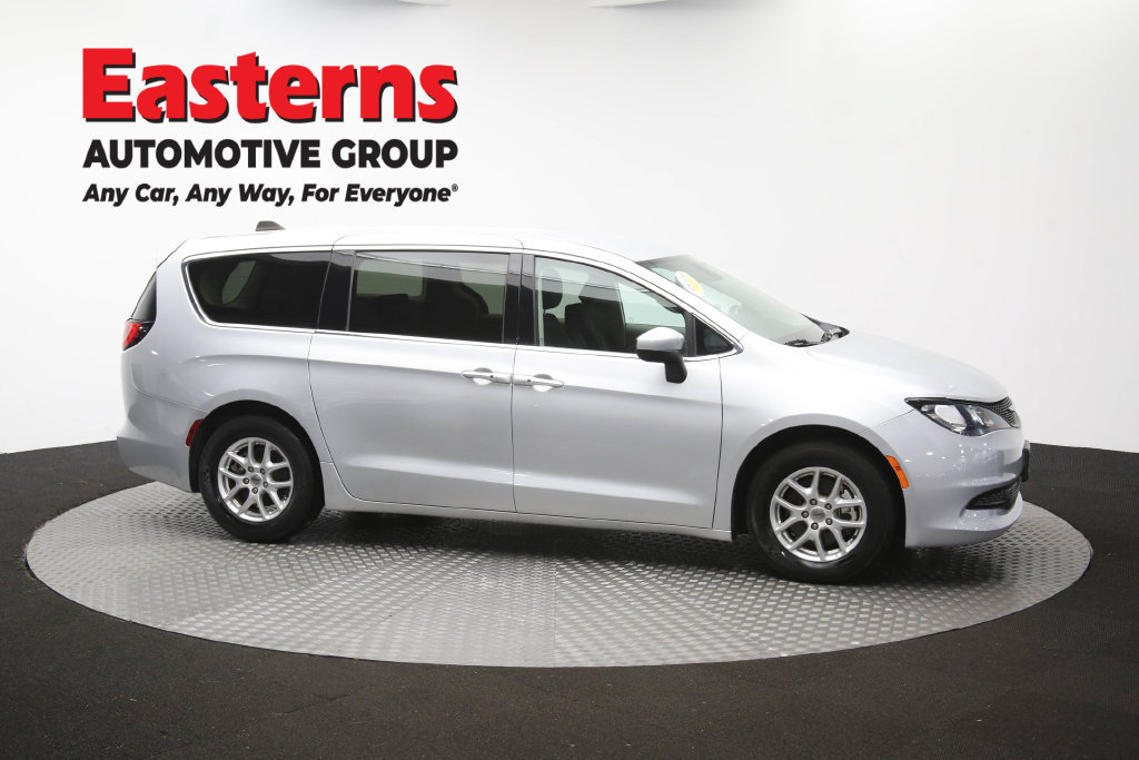 Used 2023 Chrysler Voyager LX FWD image 50