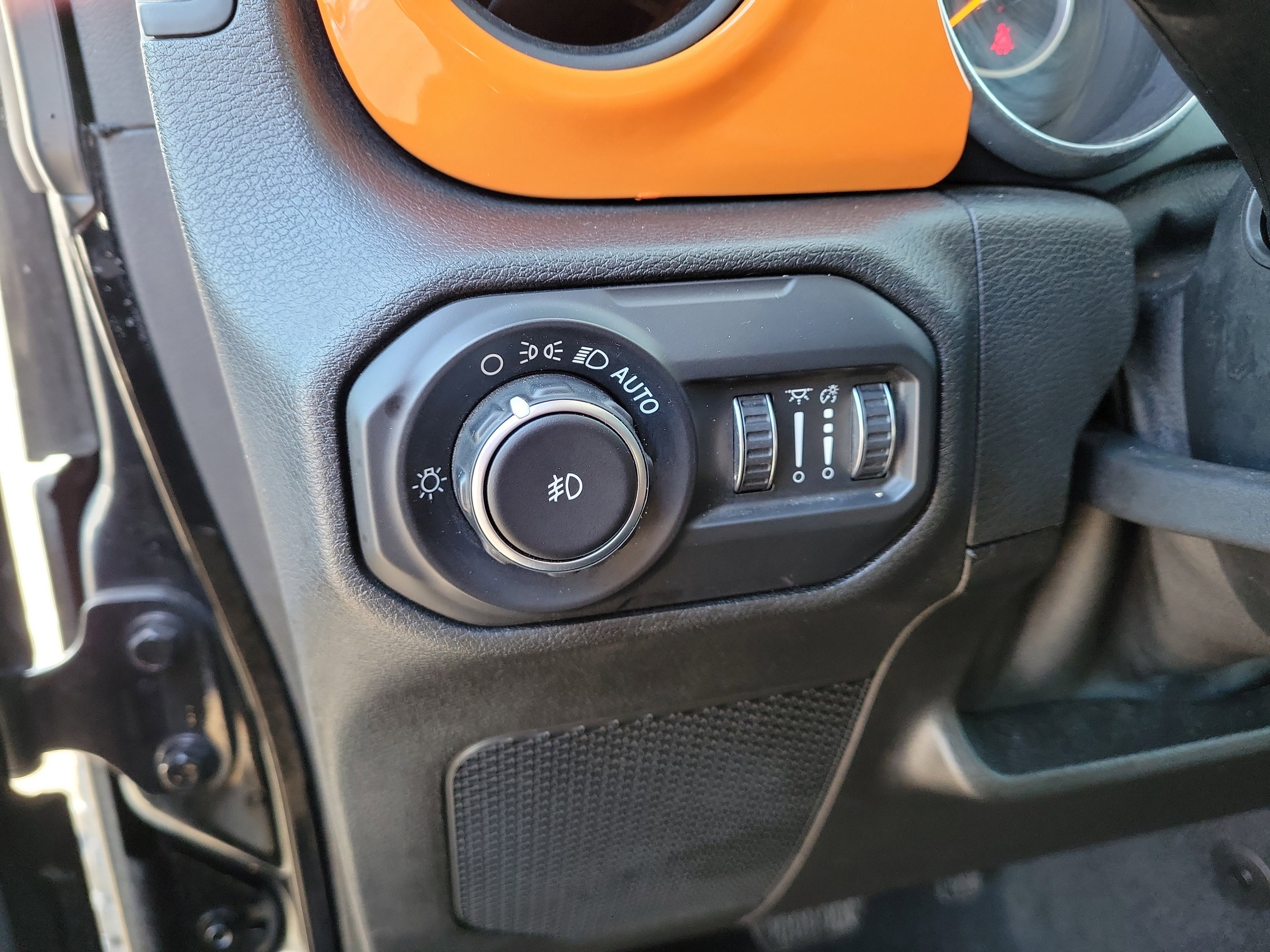 Used 2018 Jeep Wrangler Unlimited Sport S image 20