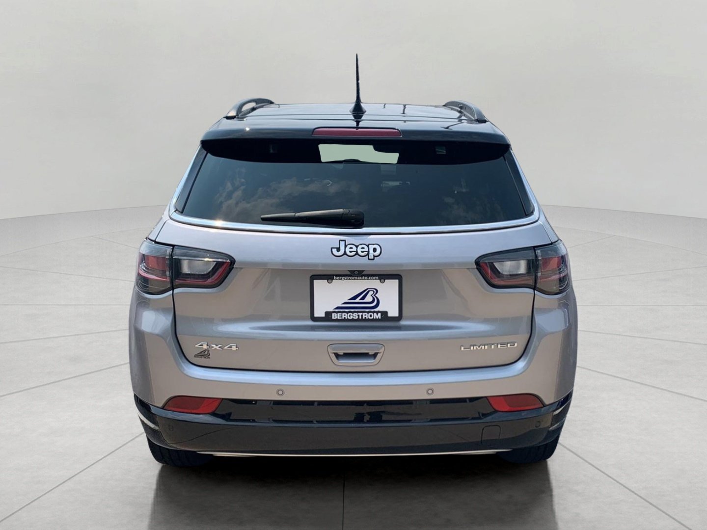 Used 2023 Jeep Compass Limited w/ Elite Group AWD/4WD image 6