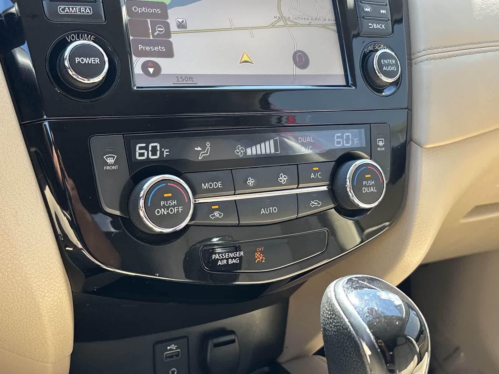Used 2017 Nissan Rogue SL AWD/4WD image 22