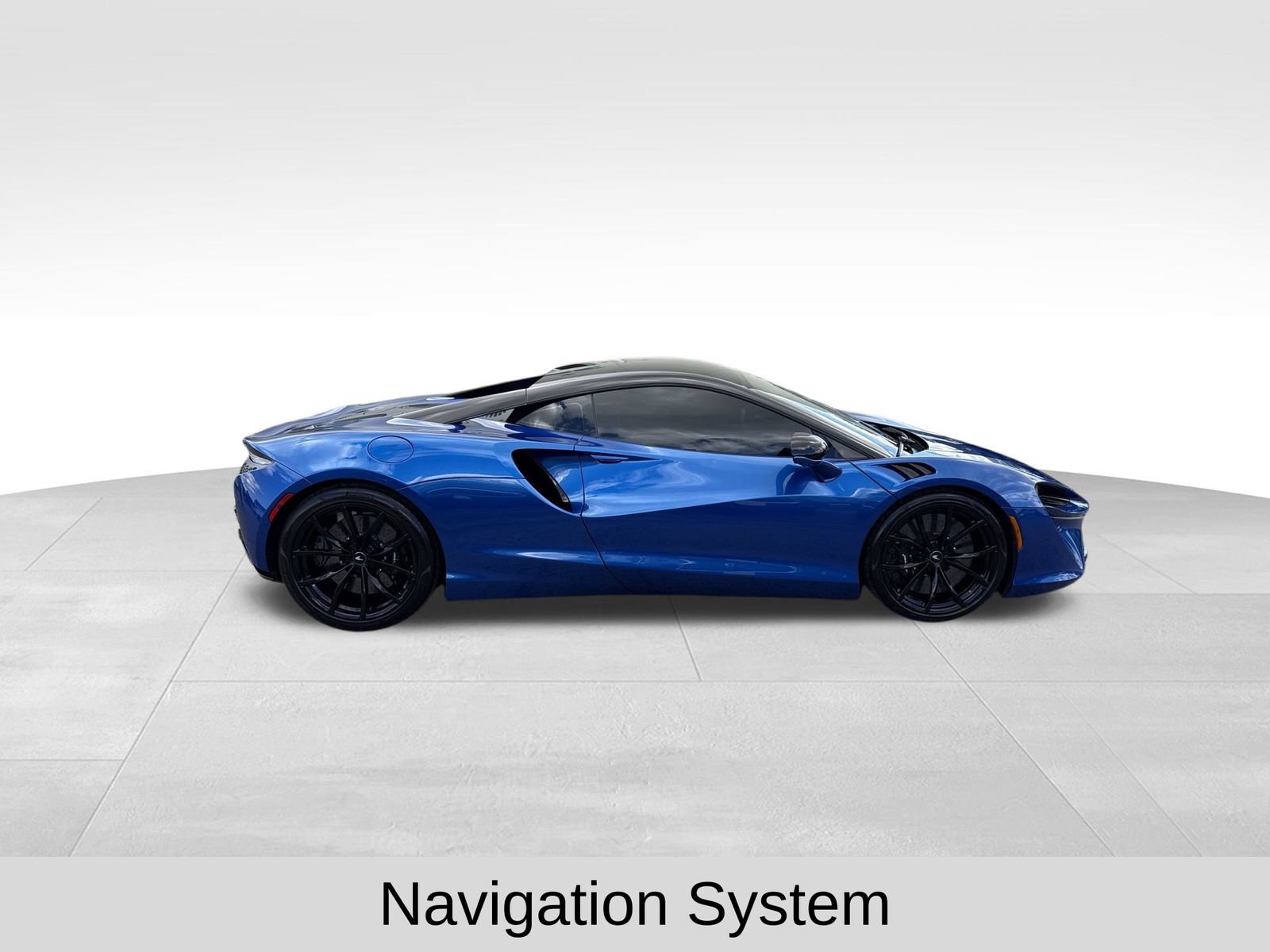 Used 2023 McLaren Artura RWD image 6