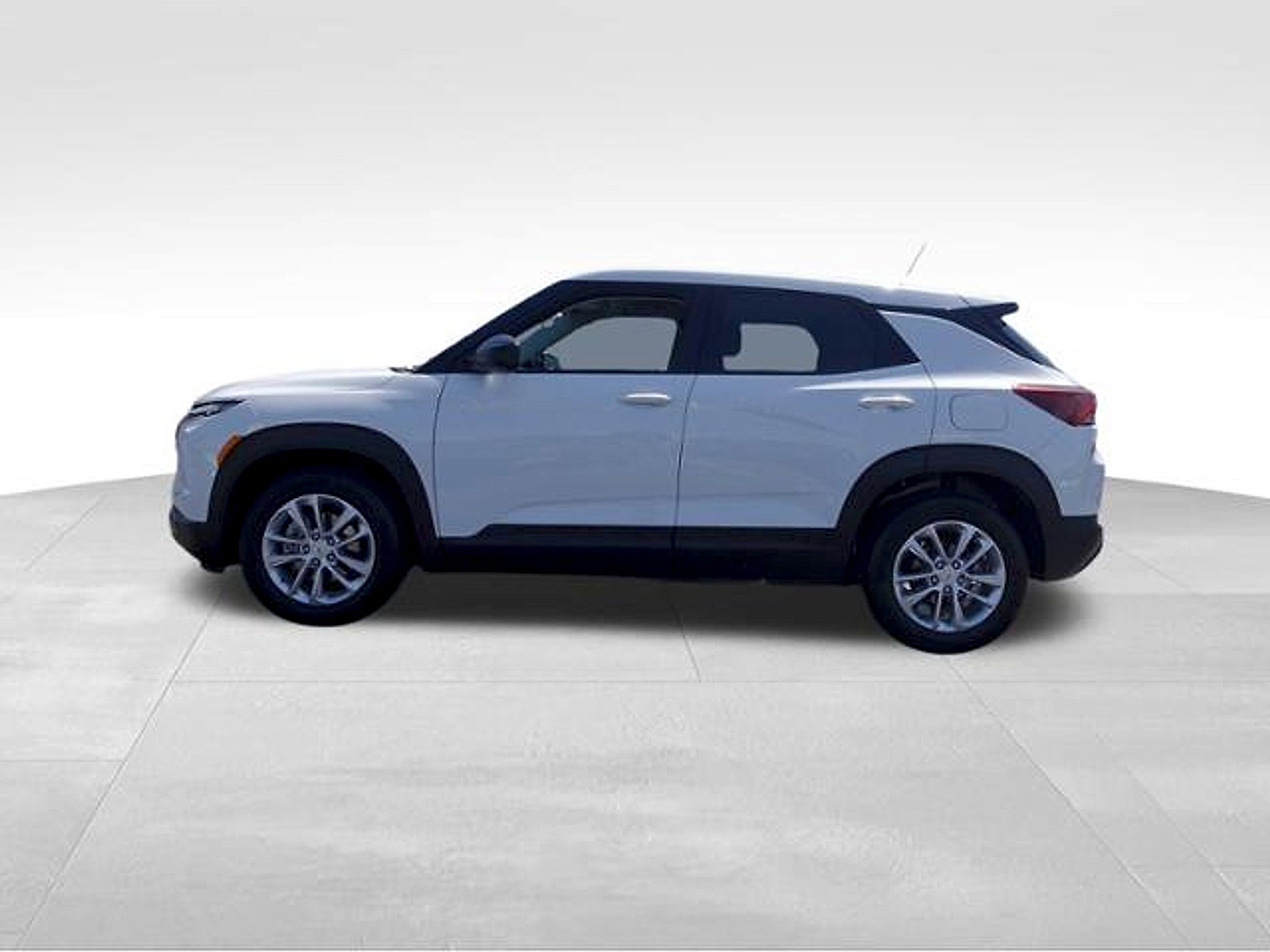 Used 2025 Chevrolet TrailBlazer LS w/ LS Convenience Package FWD image 7
