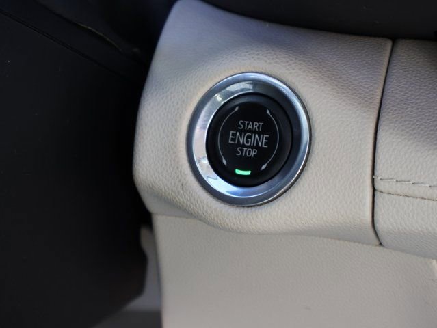 Certified 2022 Buick Envision Avenir w/ Technology Package II image 32