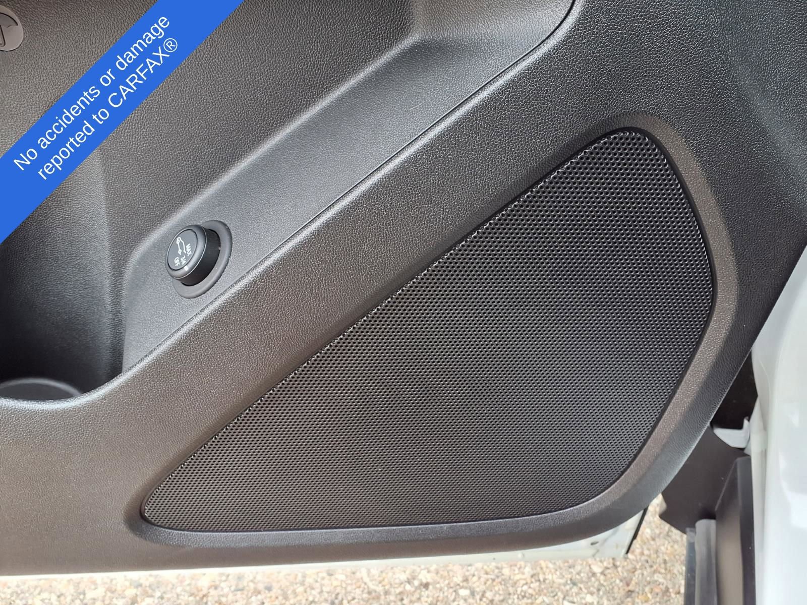 Used 2022 Chevrolet Equinox RS w/ LPO, Floor Liner Package FWD image 16