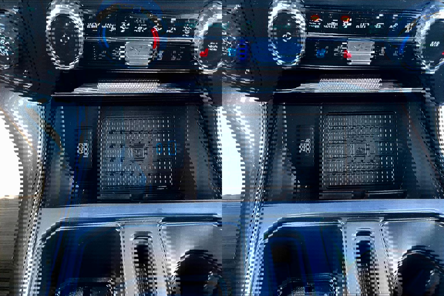 Used 2023 Ford F150 Lariat w/ Equipment Group 502A High image 26