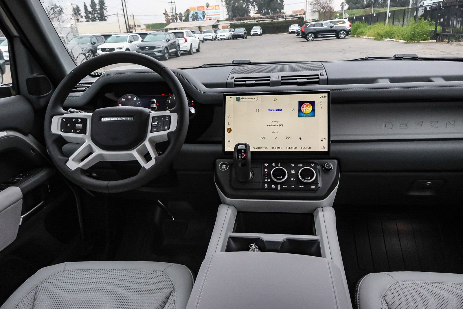 New 2026 Land Rover Defender 110 X-Dynamic SE image 22