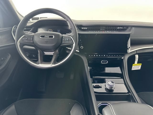 New 2026 Jeep Grand Cherokee Altitude AWD/4WD image 16