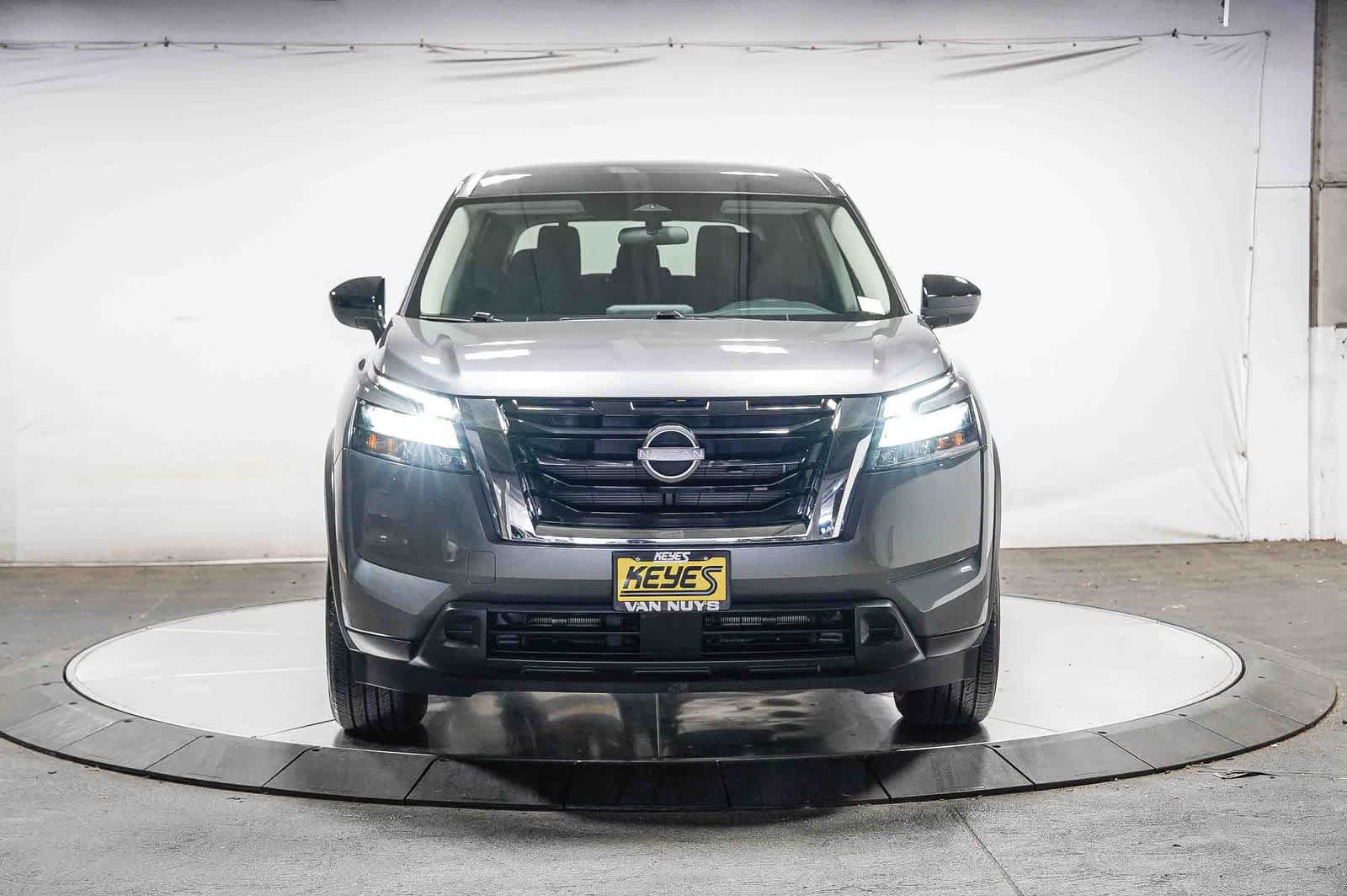 Used 2024 Nissan Pathfinder S FWD image 6