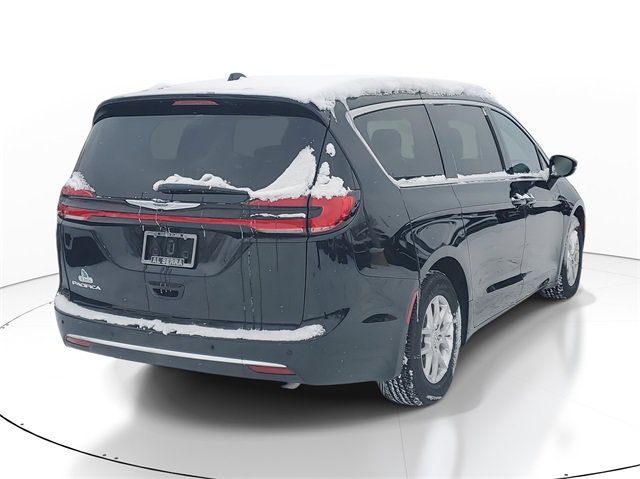 New 2026 Chrysler Pacifica Select FWD image 4
