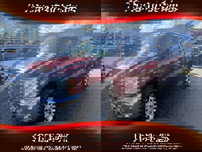 Used 2013 Chevrolet Silverado 1500 LT w/ All-Star Edition AWD/4WD image 3