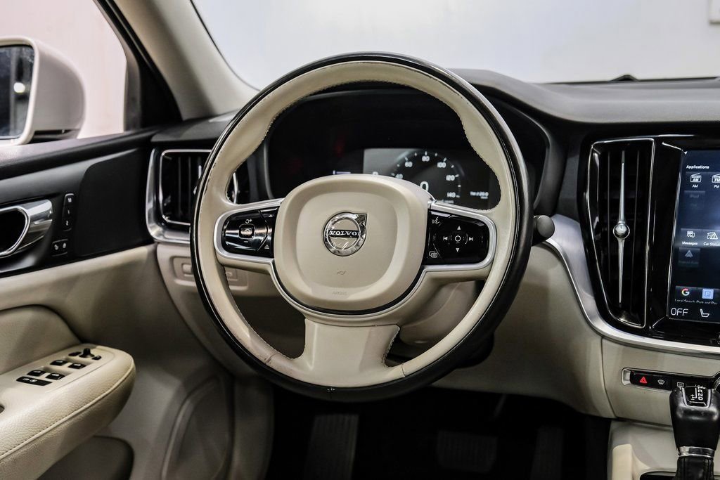 Used 2019 Volvo S60 T5 Momentum w/ Premium Package image 18