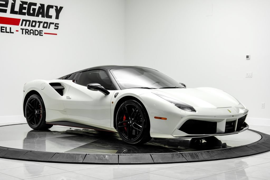 Used 2018 Ferrari 488 Spider RWD image 3